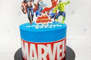 Торт для мальчика с супергероями