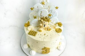 Торт с золотыми брызгами