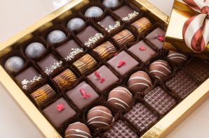 Вкусные конфеты в коробках