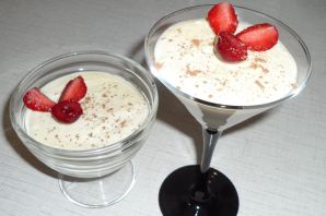 Творожный десерт с желатином и ягодами