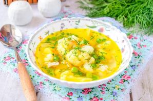 Куриный суп с галушками и картошкой