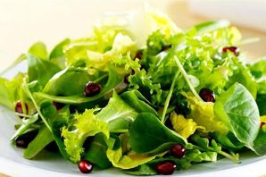 Салат из салатных листьев