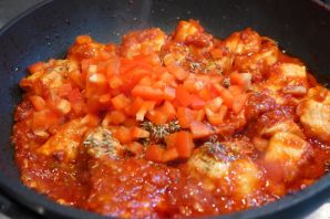 Филе в томатном соусе на сковороде
