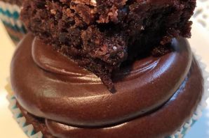 Шоколадный кекс брауни