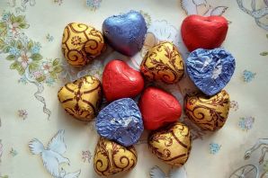 Сердечки в фольге конфеты