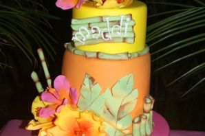 Торт в гавайском стиле