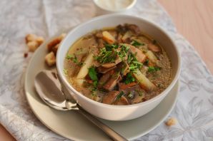 Суп грибной с рисом и картофелем