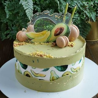 Торт авокадо на день рождения