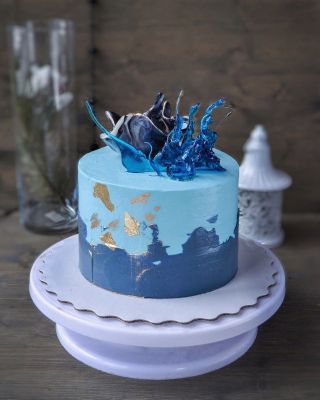 Синий торт на день рождения