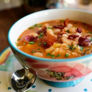 Фасолевый суп с фрикадельками