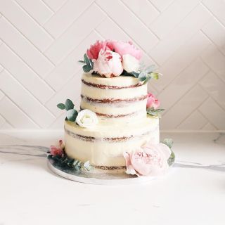 Маленький торт на свадьбу