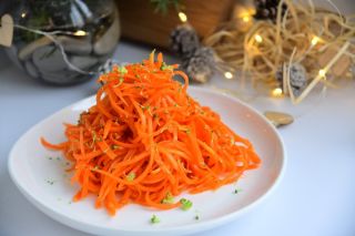 Салат быстрый с морковкой по корейски