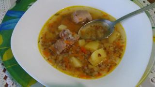 Суп гречневый со свининой и картошкой