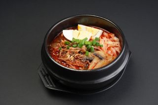 Суп корейский с курицей