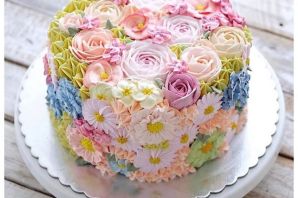 С днем рождения женщине тортик