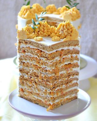 Вертикальный торт медовик