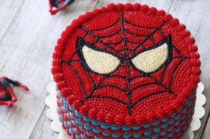 Торт человек паук с паутиной