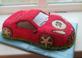 Торт в виде машины для ребенка
