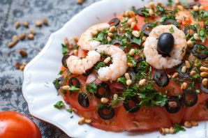 Морской салат из морепродуктов