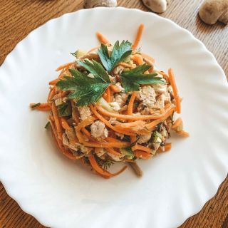 Салат с говядиной и корейской морковкой