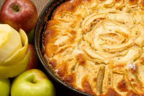 Пирог с карамелизированными яблоками