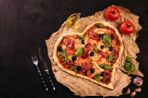 Пицца в форме сердечка