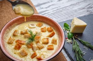 Сырный суп с плавленым сыром