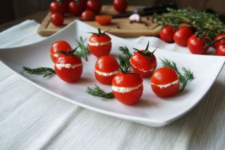 Блюда с помидорами черри