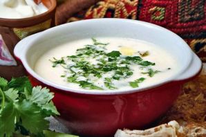 Кисломолочный армянский суп