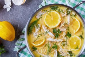 Греческий суп с лимоном и рисом