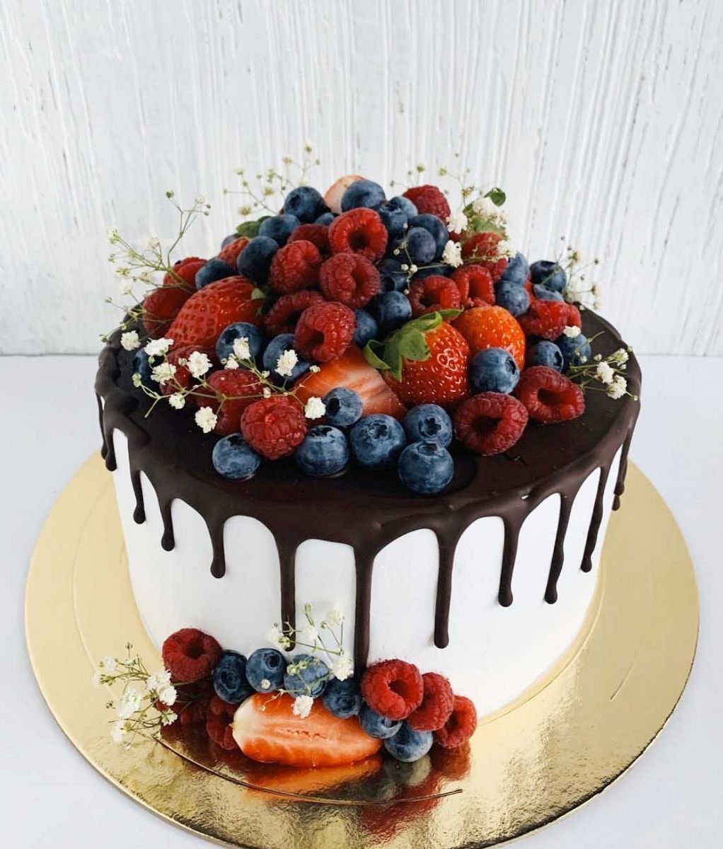 Торт со свежими ягодами