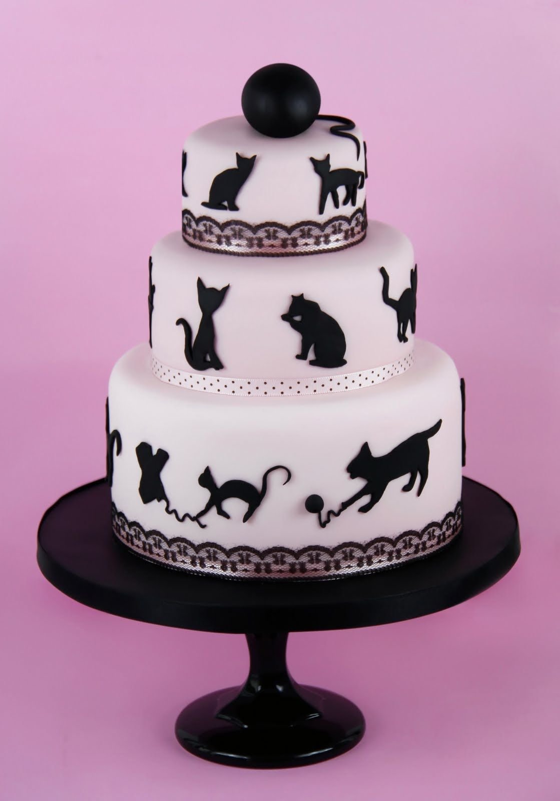 Черно розовый торт. Стильный торт. Стильный торт для девочки. Черный торт. Стильный торт для девушки.