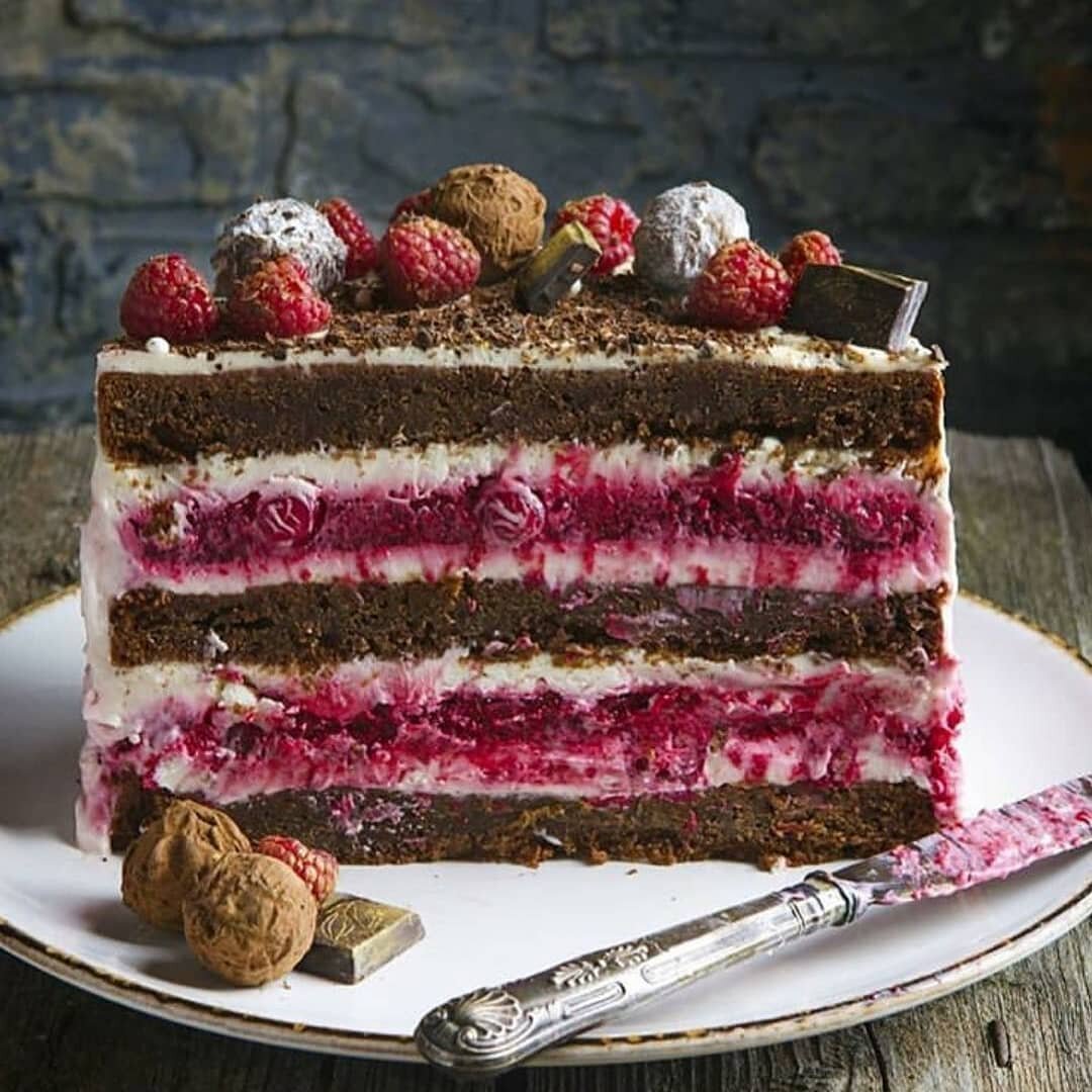 Бисквитный торт с кремом чиз