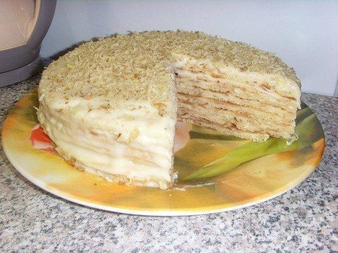 Торт на сковороде быстро и просто рецепт. Торт на сковороде. Творожный торт на сковороде. Торт без выпечки на сковороде. Торт Наполеон творожный на сковороде.