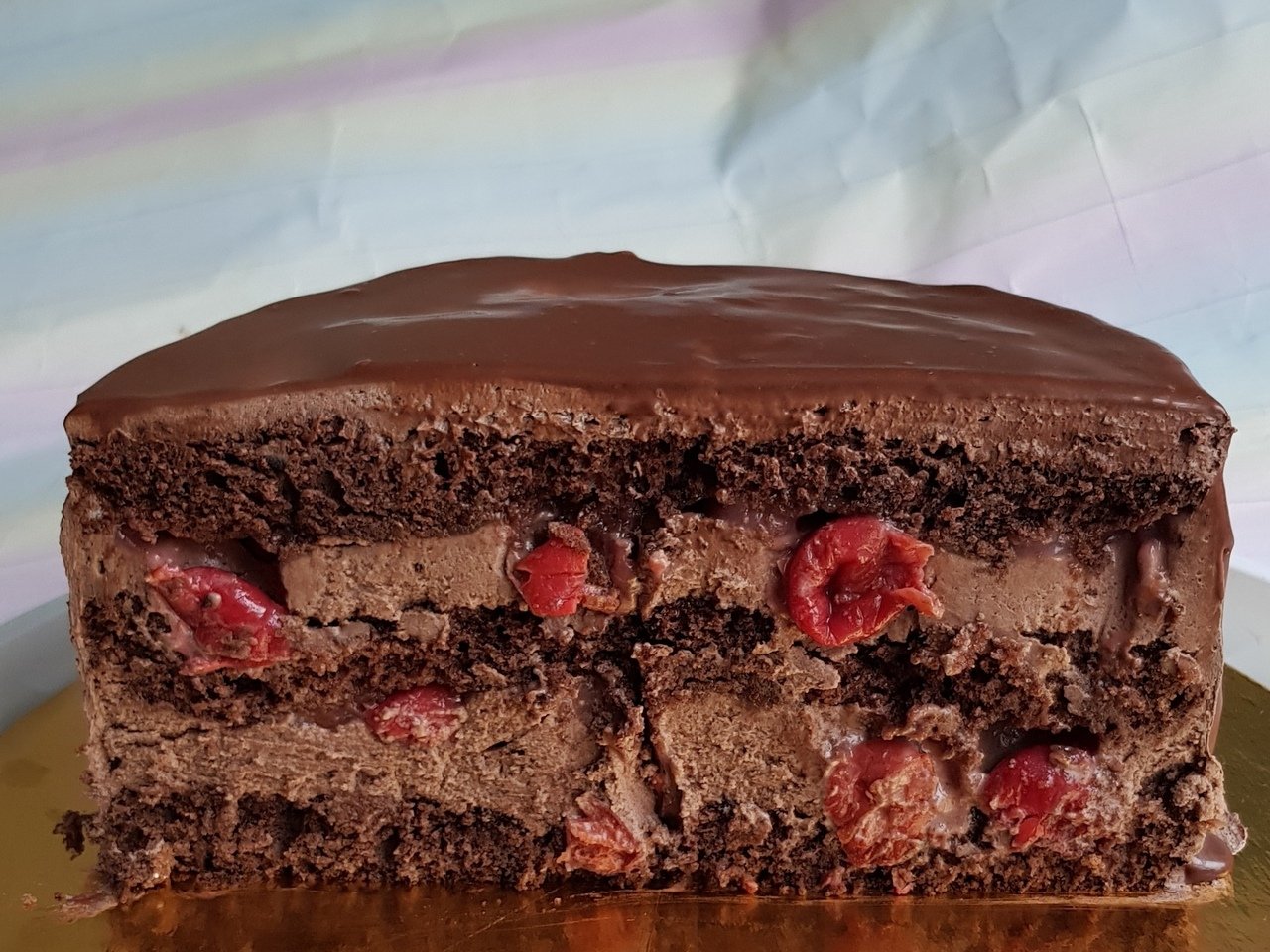 Шоколадный торт с крем чизом и вишней рецепт с фото пошагово в домашних условиях