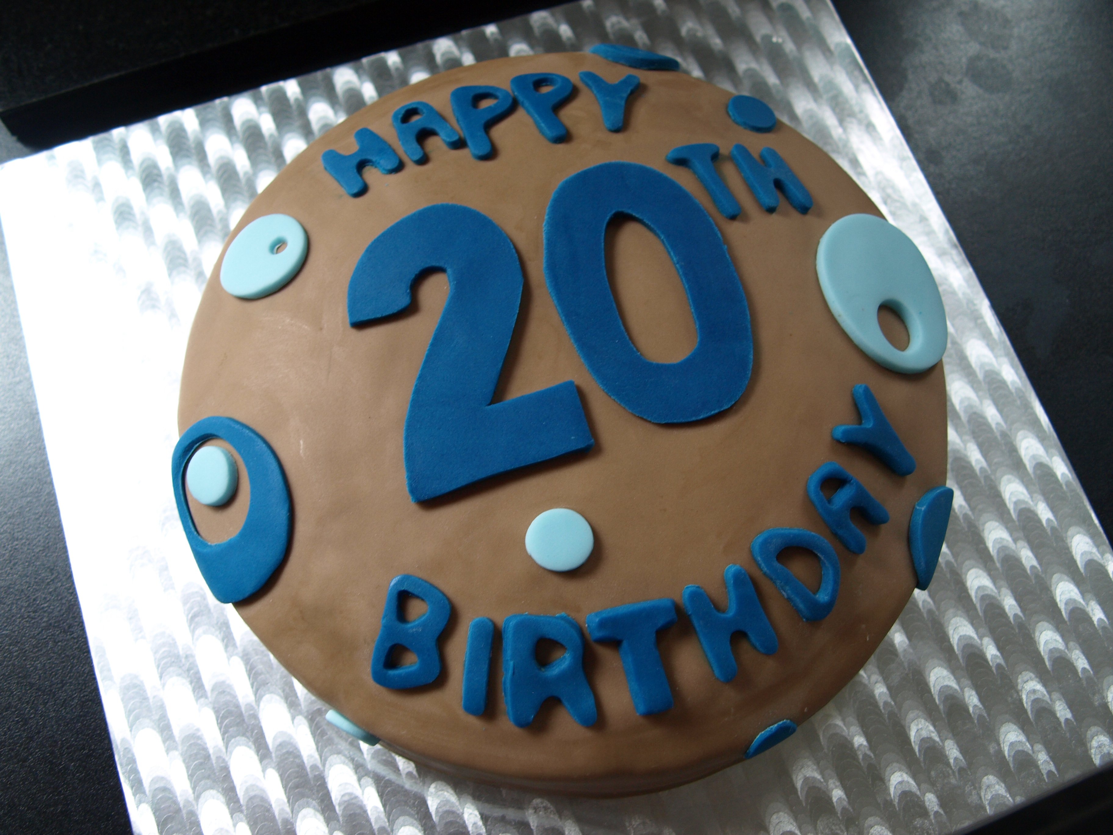 Поздравление с днем рождения 20 лет прикольные. Торт на 20 лет. С днём рождения 20 лет. Торт на день рождения 20 лет. Торт на 20 лет парню.