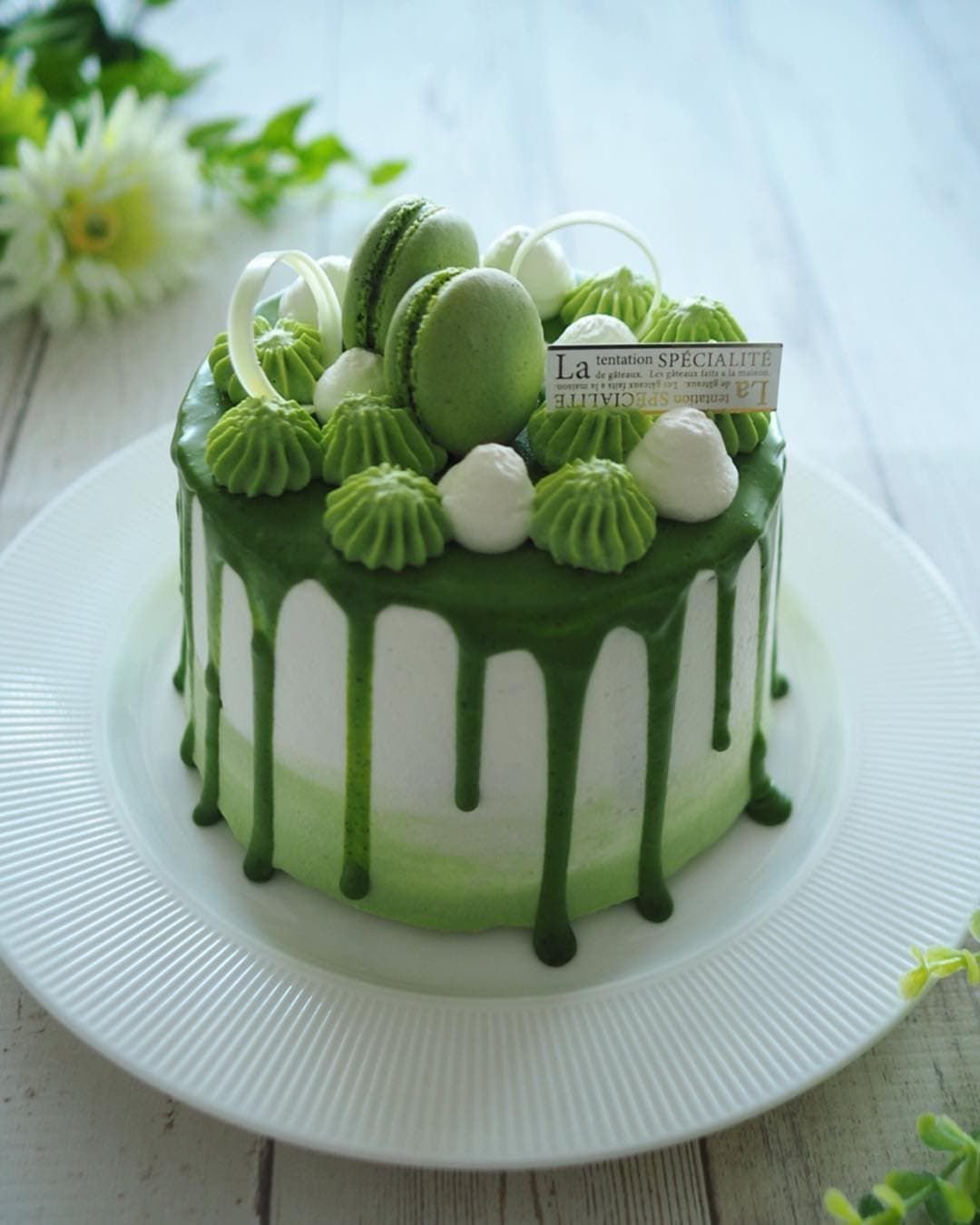 Бело зеленый торт - 72 photo