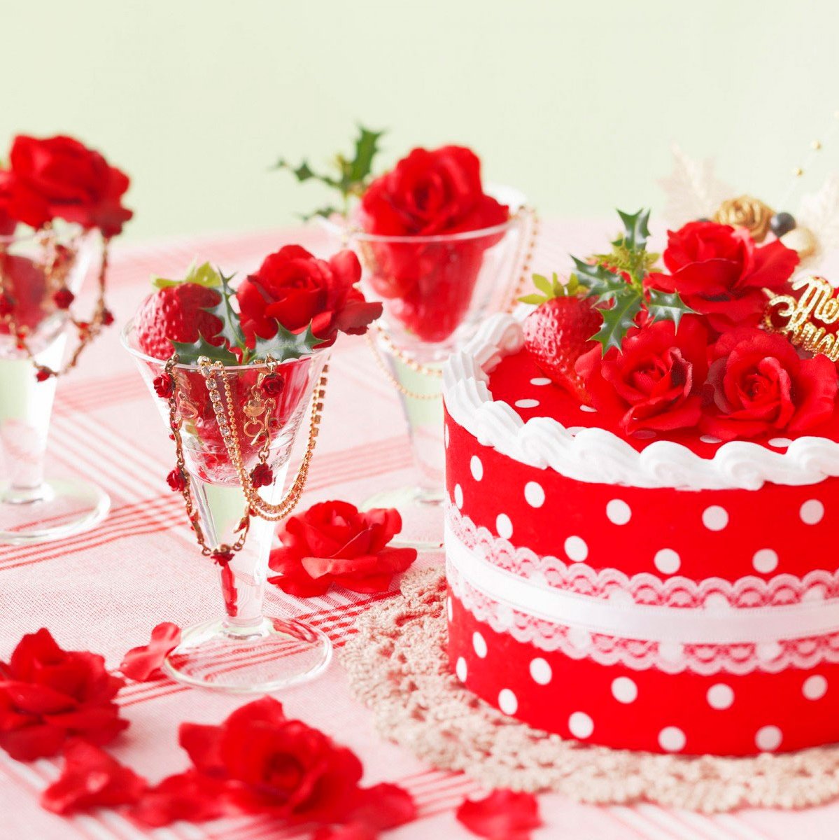 С днем рождения торт и цветы