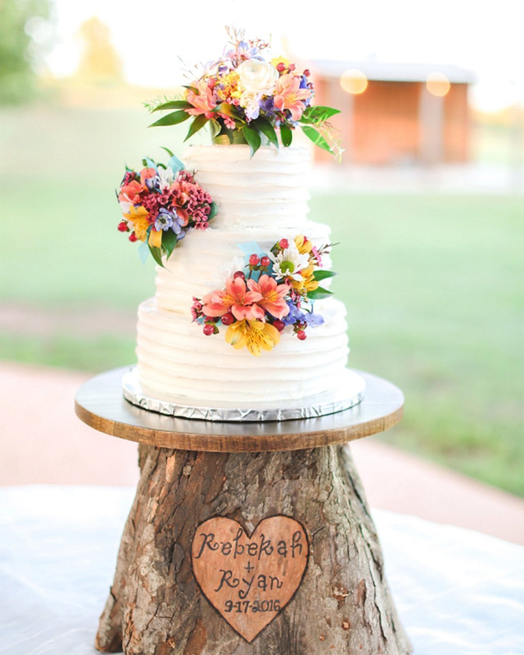 Декор торта на деревянную свадьбу
