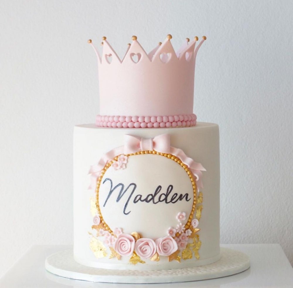 Торт для девочки с короной