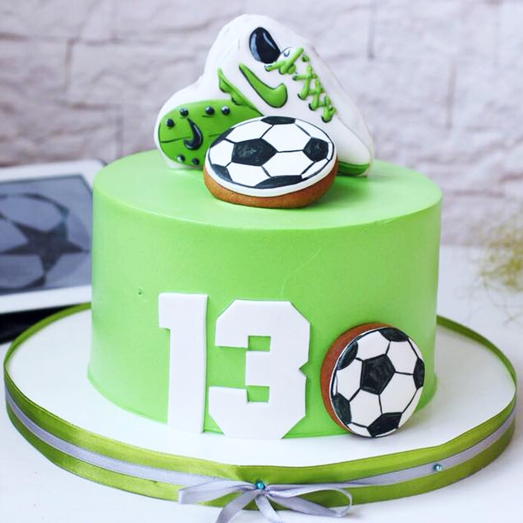 Торт на тему мальчиков. Торт футбольный. Торт «футболисту». Торт в футбольном стиле. Детский торт футбол.