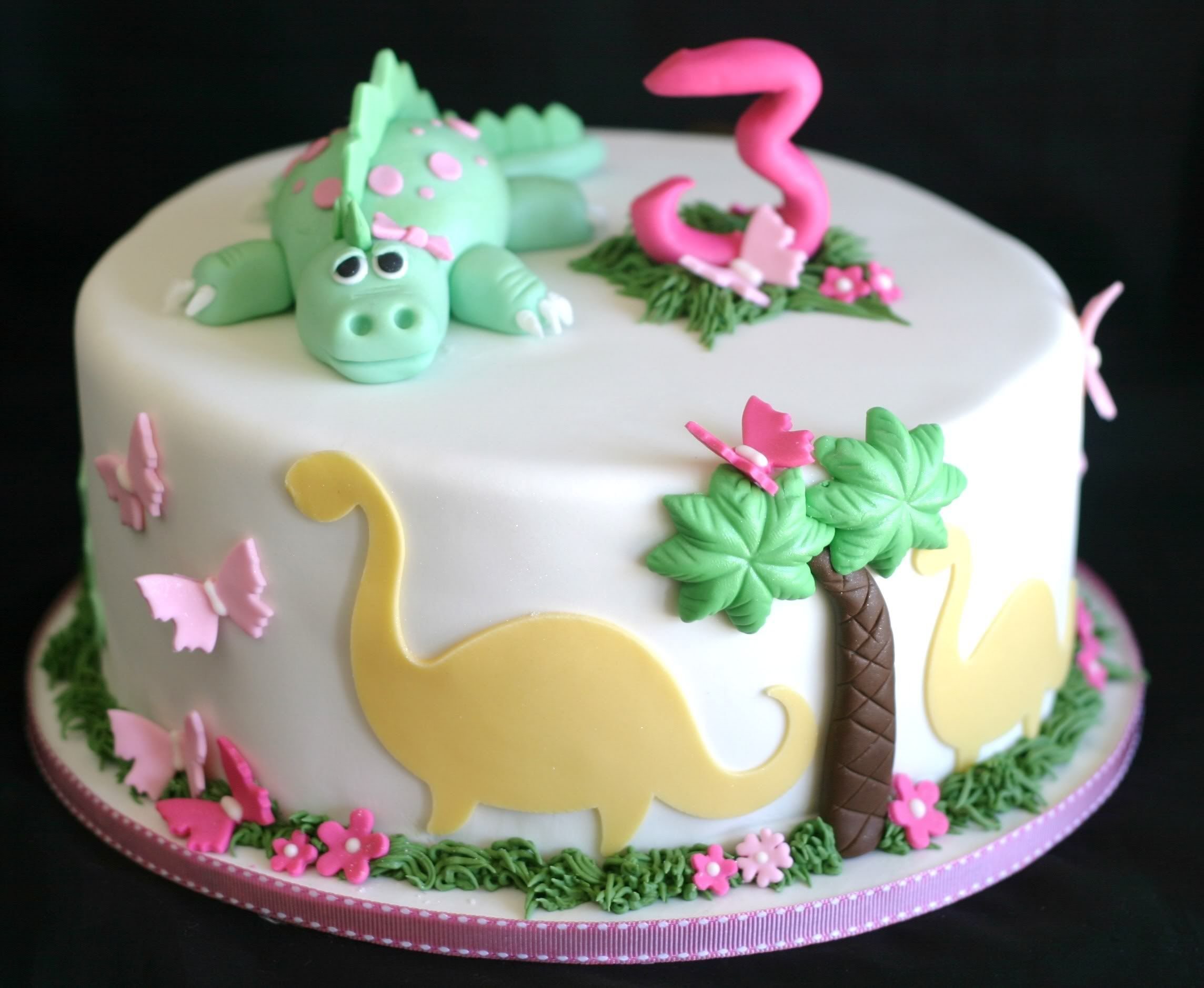 Тортик с динозаврами