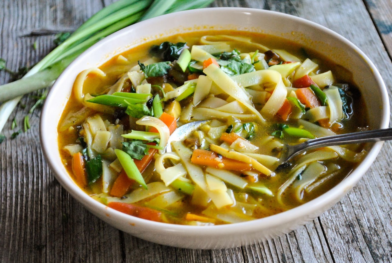 Суп с лапшой и овощами. Тукпа суп. Тхукпа. Тибет суп. Тукпа Тибет.