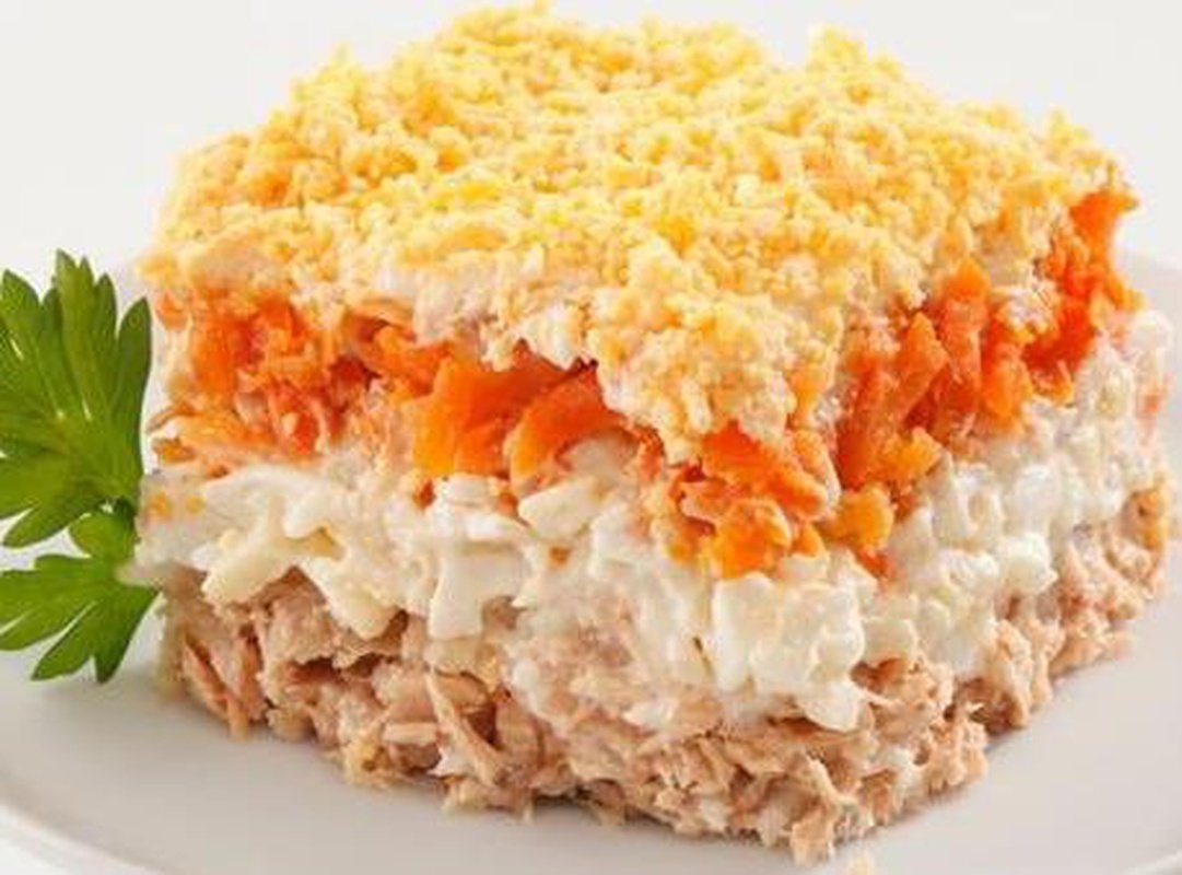Как приготовить салат Мимоза с картофелем, сыром и морковью