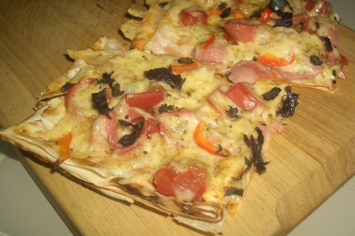 пицца с лавашом на сковороде с яйцом и сыром и колбасой рецепт с фото фото 40