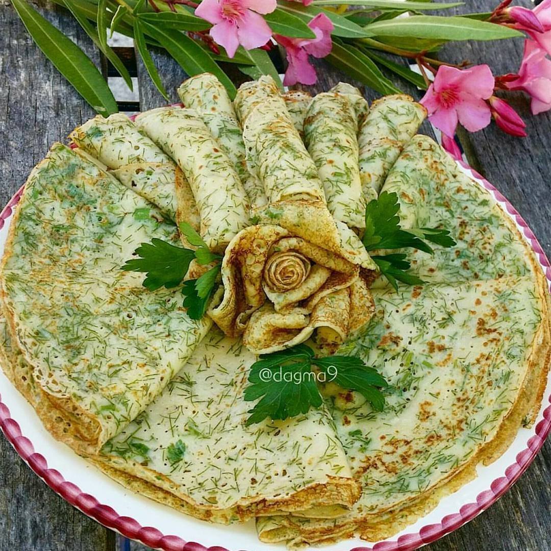 Украшения из блинов