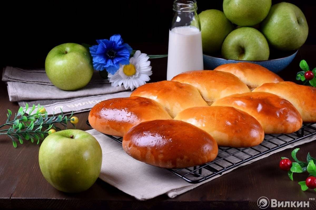Пирожки с яблоками в духовке