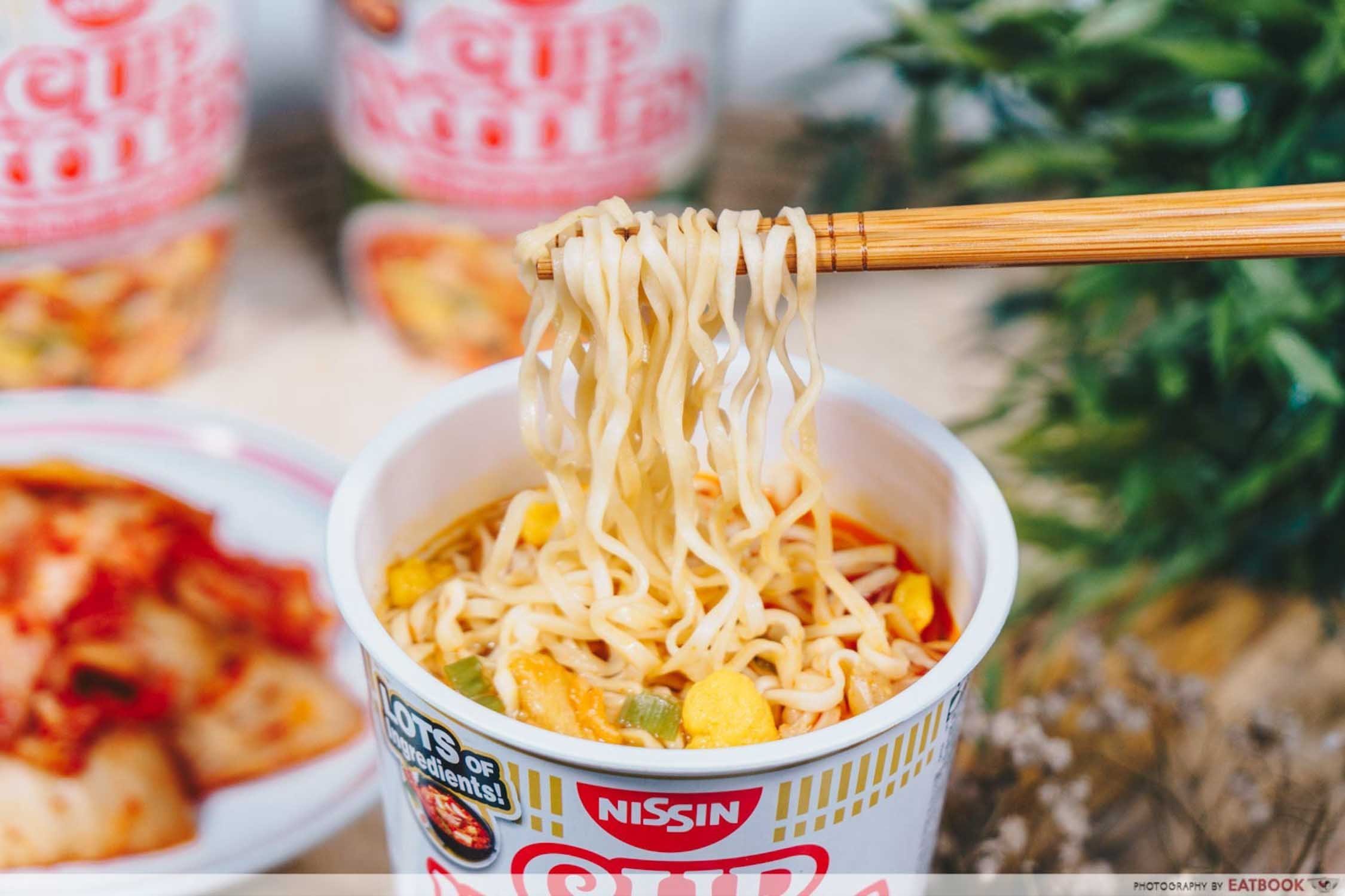 Заварная лапша. Китайская лапша instant Noodle. Рамен лапша Роллтон. Nissin instant Noodles. Корейская лапша Cup Noodle.