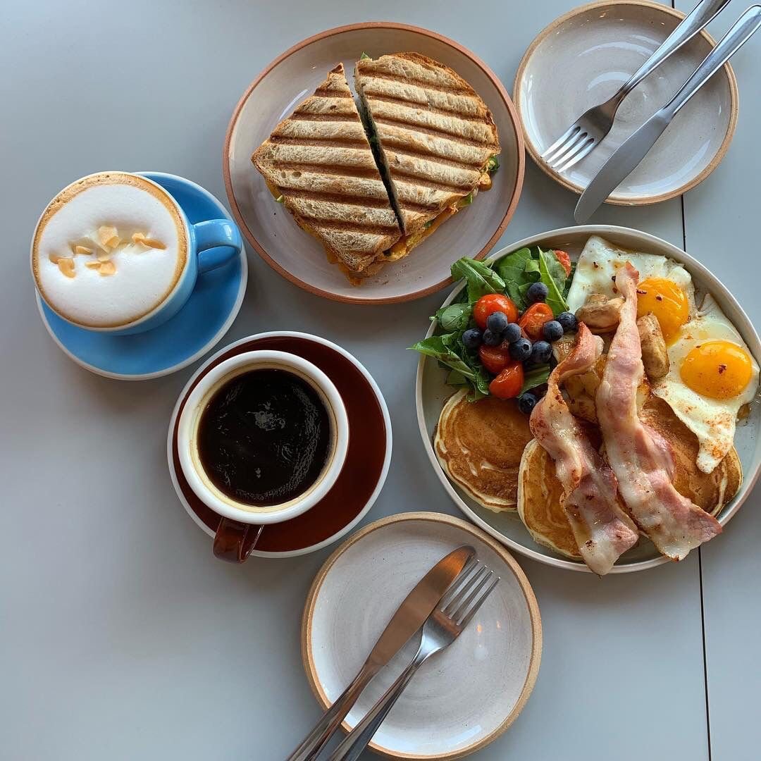 Горячий завтрак