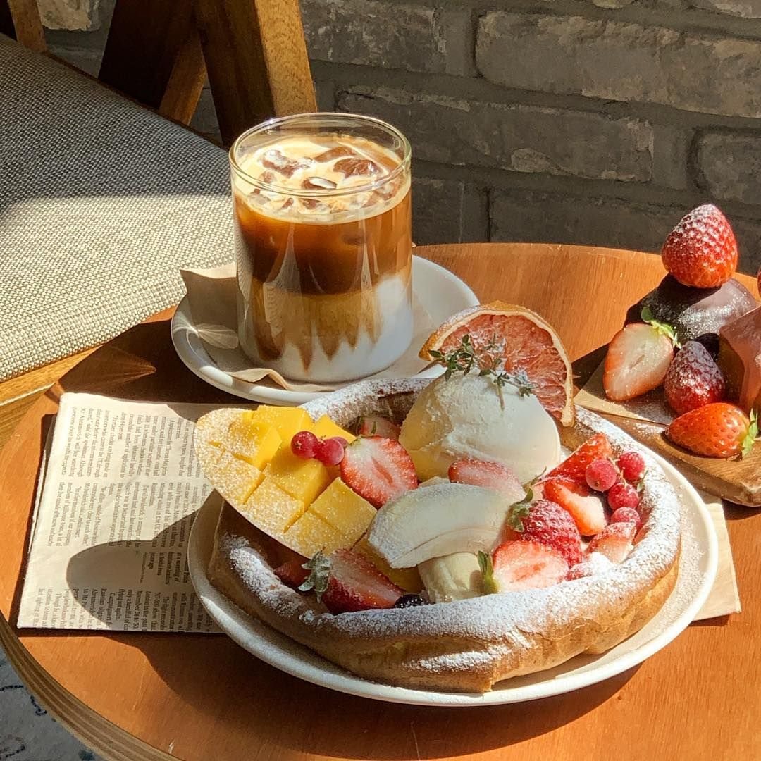 Завтрак в кафе